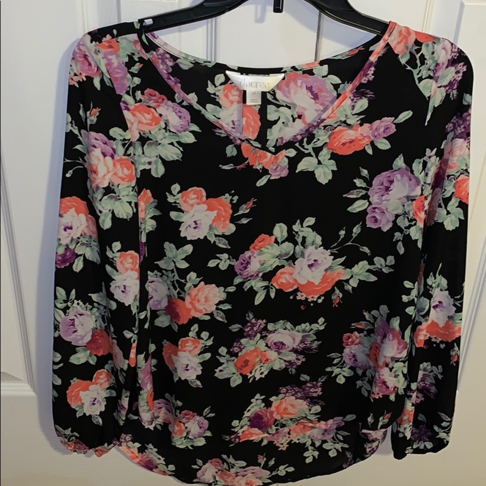 Black floral top